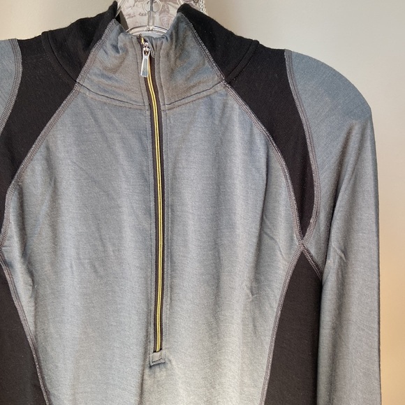 Smartwool 100% Merino Wool Gray/Black 1/4 Zip Men’s Pullover - Picture 3 of 7